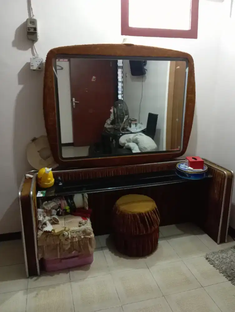 Meja rias ukuran besar 60 x 175