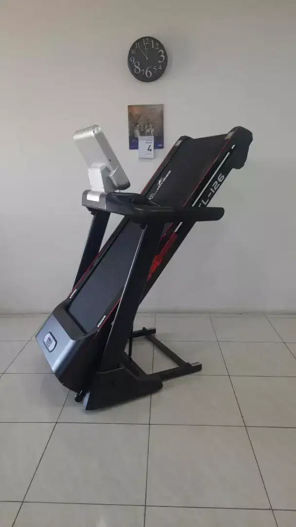 Alat fitnes treadmill elektrik TL 126 kokoh