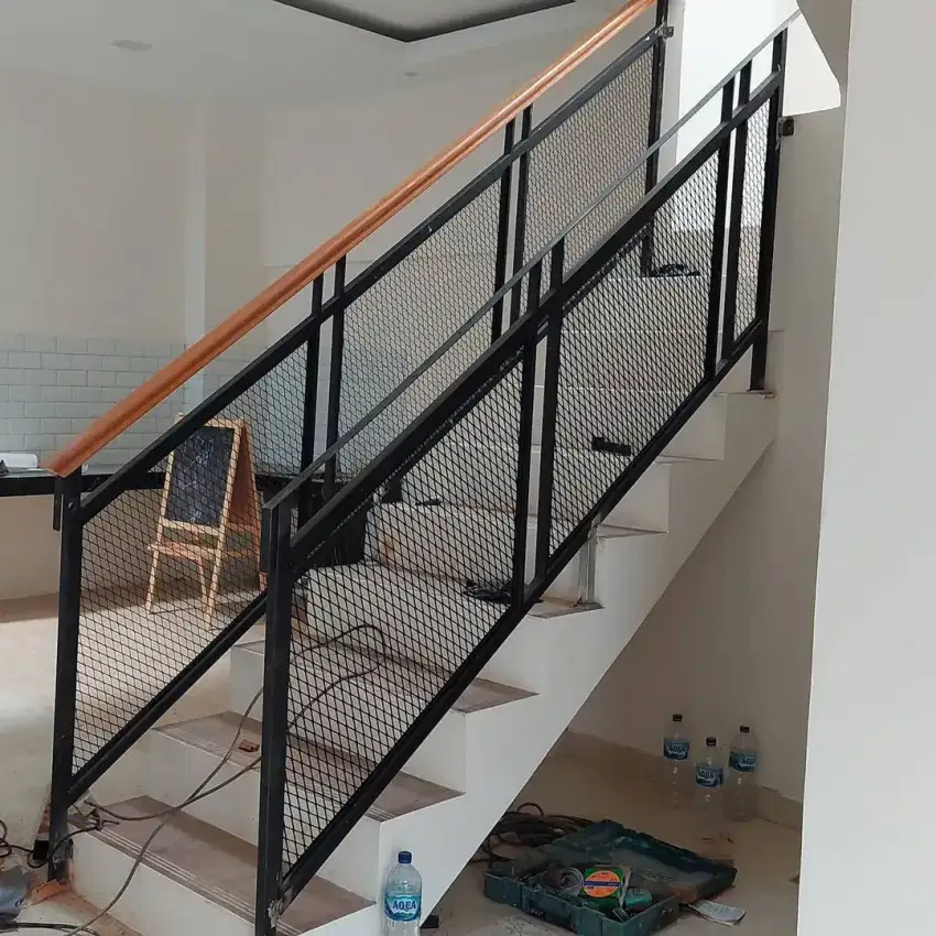 Railing tangga minimalis