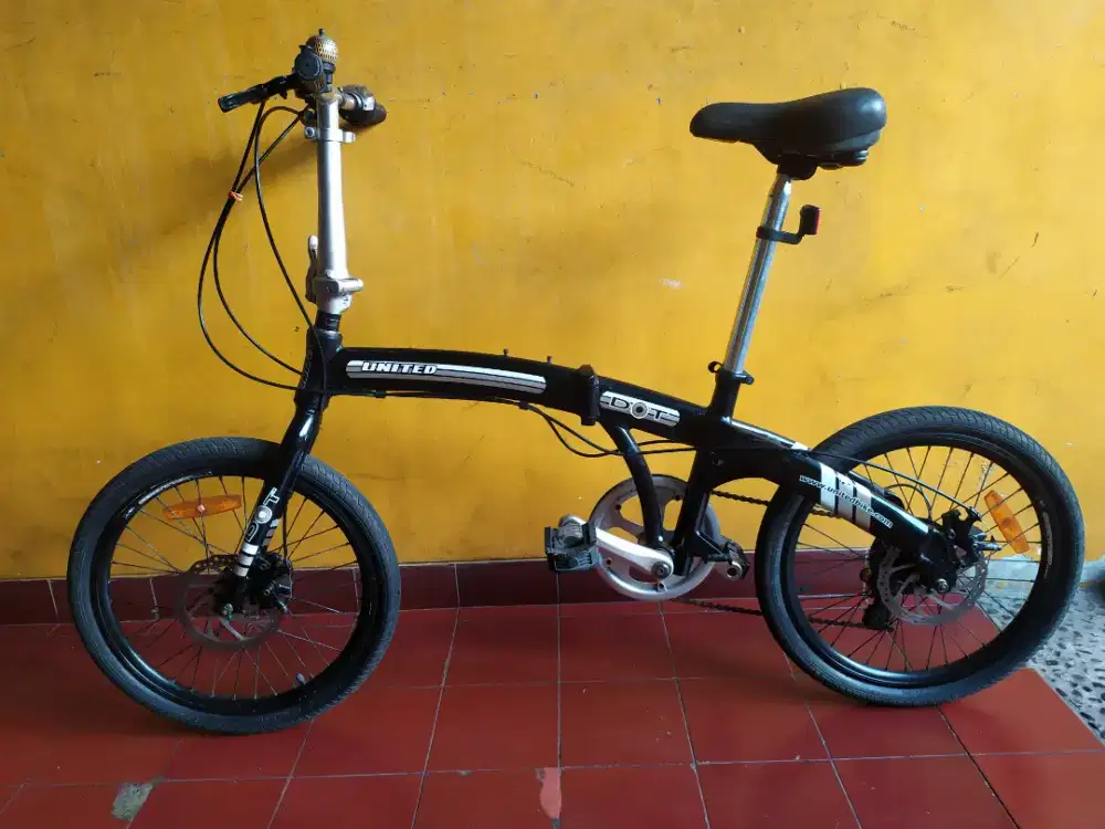 Sepeda lipat United 20 inch (simpanan)