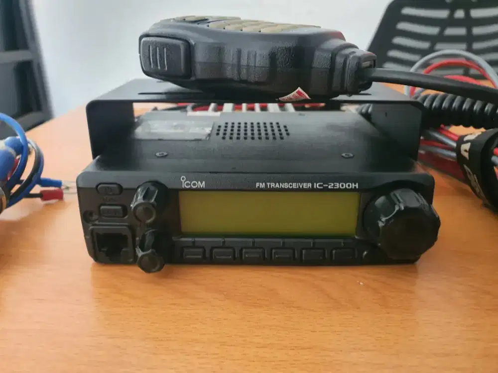 ICOM 2300H, 65 WATT VHF