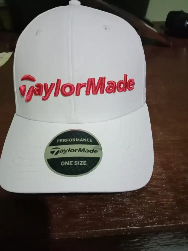 Topi Golf TaylorMade