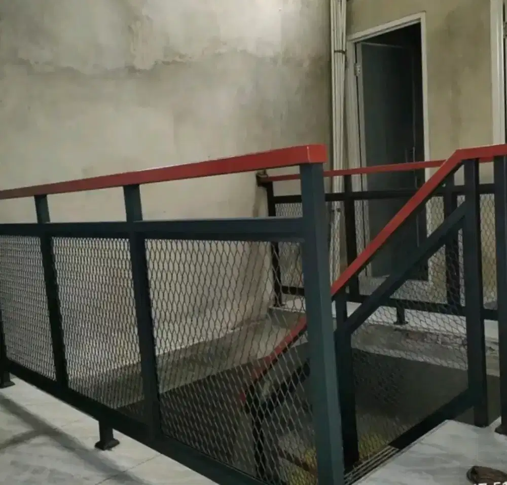 Reling tangga perporate