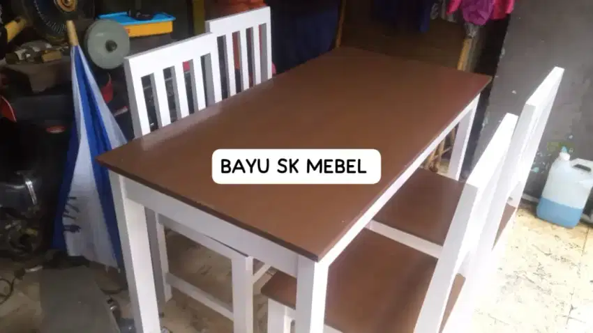 Set meja kursi makan minimalis