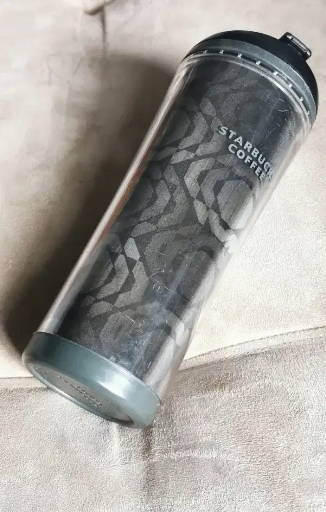 2 Starbucks Tumblers:  Black 3D, 16oz/473ml / GRANDE Size dan 1 KOREA