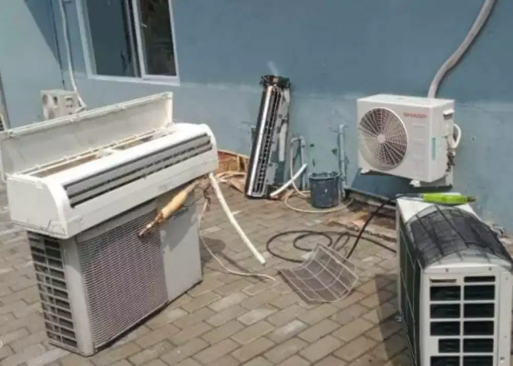 Jasa service ac panggilan ..kami amanah dalam bekerja dan bergeransi