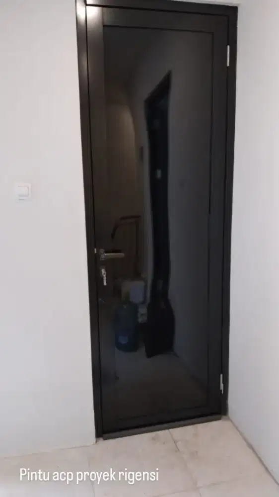 Pintu acp alumunium