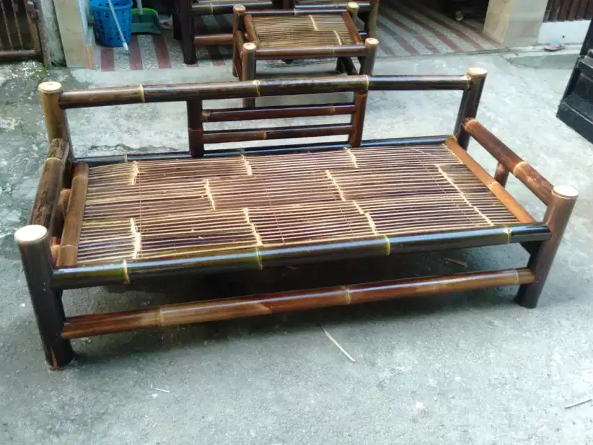Bale bambu hitam