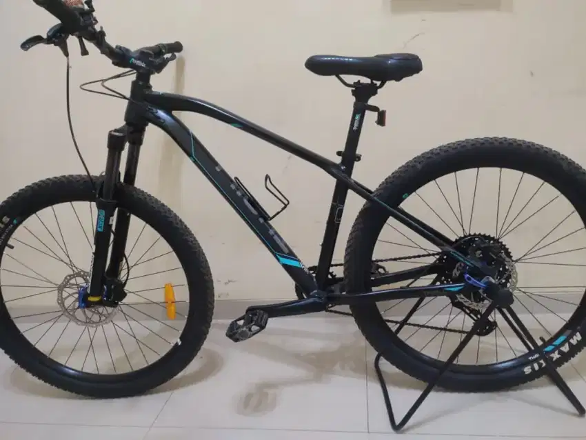 Sepeda MTB THRILL VANQUISH ELITE T120 2021