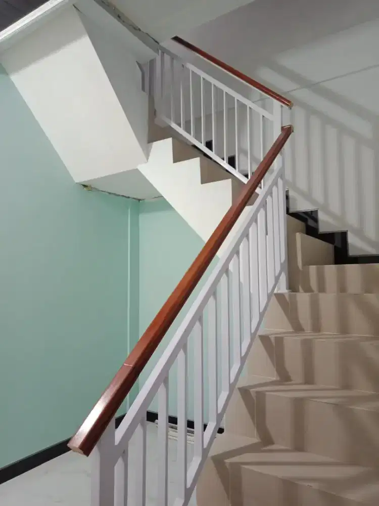 Menerima pengerjakan reling tangga minimalis