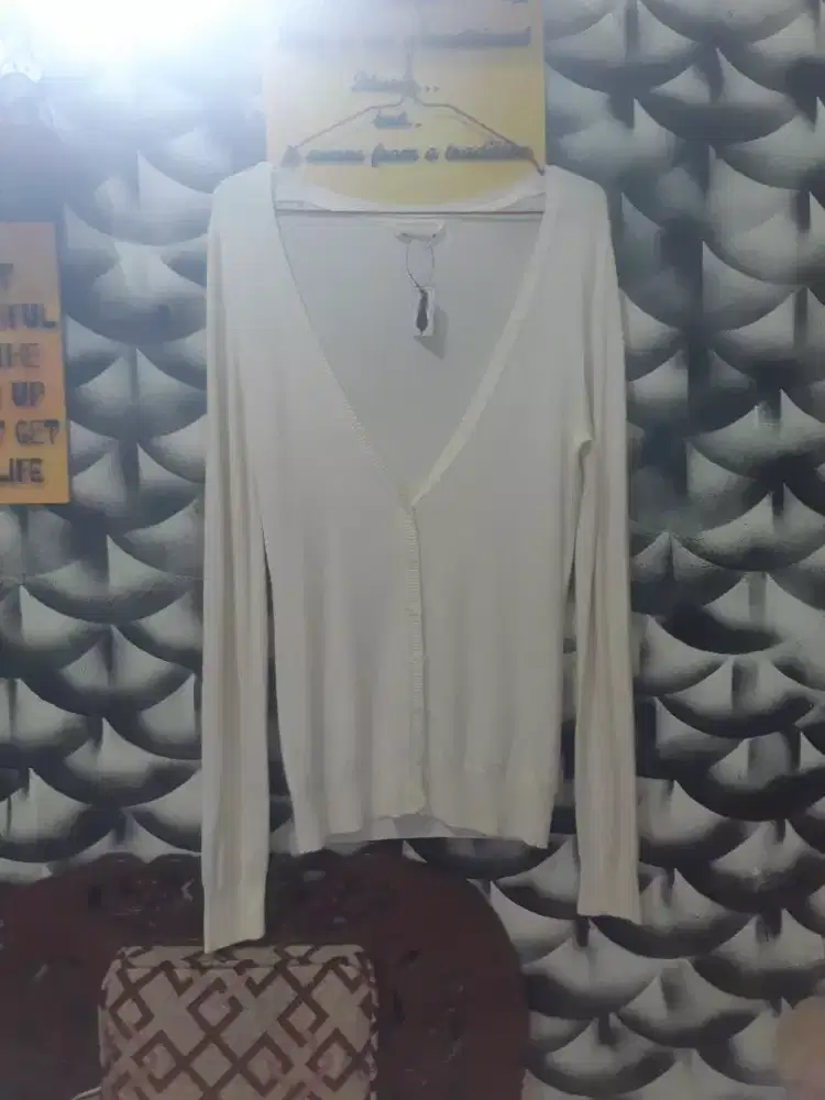 Cardigan rajut unisex bershka preloved tjap karoeng