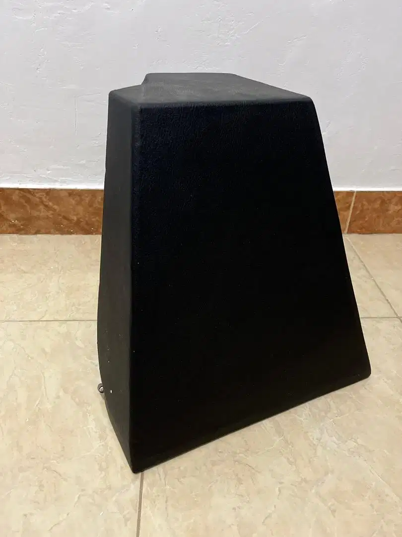 Box sudut sub woofer slim 10 inch baru all new ertiga tidak jadi pakai