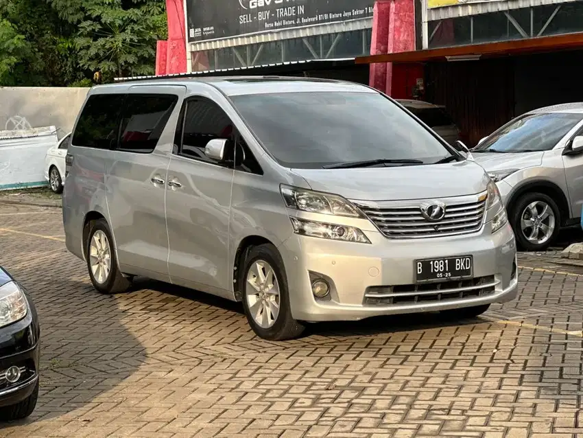 Toyota Vellfire 2.4 V 2010