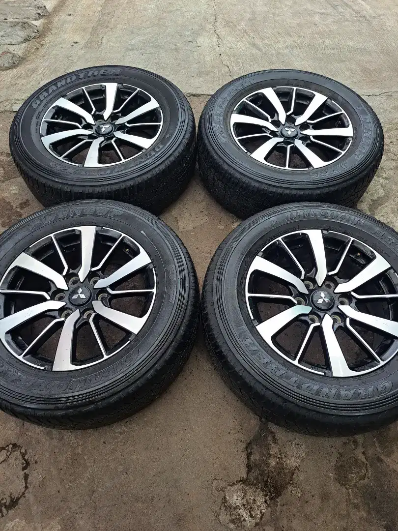 Pajero velg mobil original pajero ring 18 bisa tt
