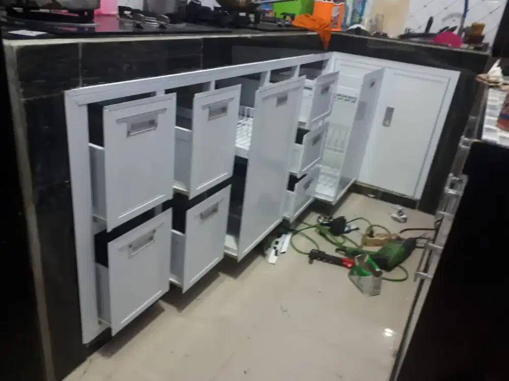 Kitchen set alumunium