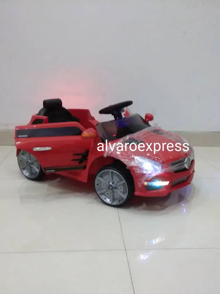 Mobil Mainan Aki PMB M 5688 MORAINE Abu Abu