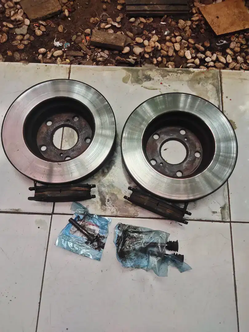 piringan dan kampas innova lama