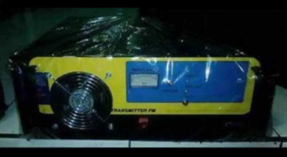 1 unit boster pemancar fm 1000 watt solidstate dilengkapi Protection