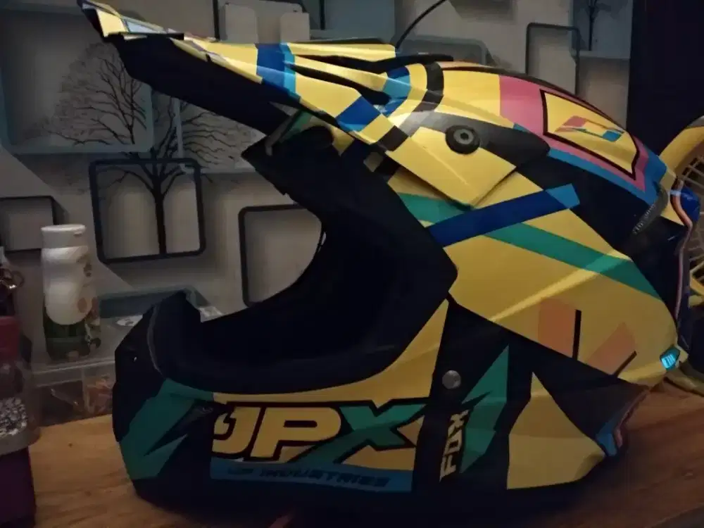 Helm JPX Fox
mulus Nominus