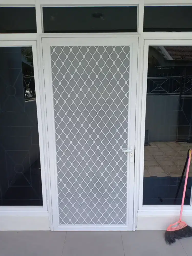 Terima pesanan pintu & kasa jendela