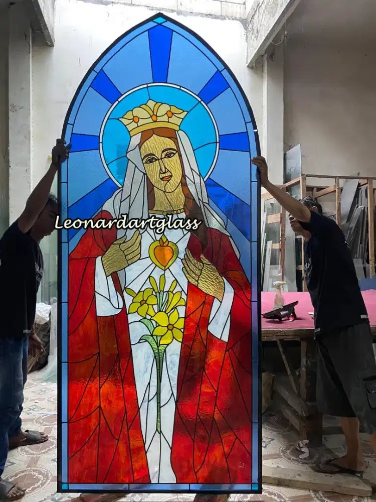 Kaca patri gereja surabaya