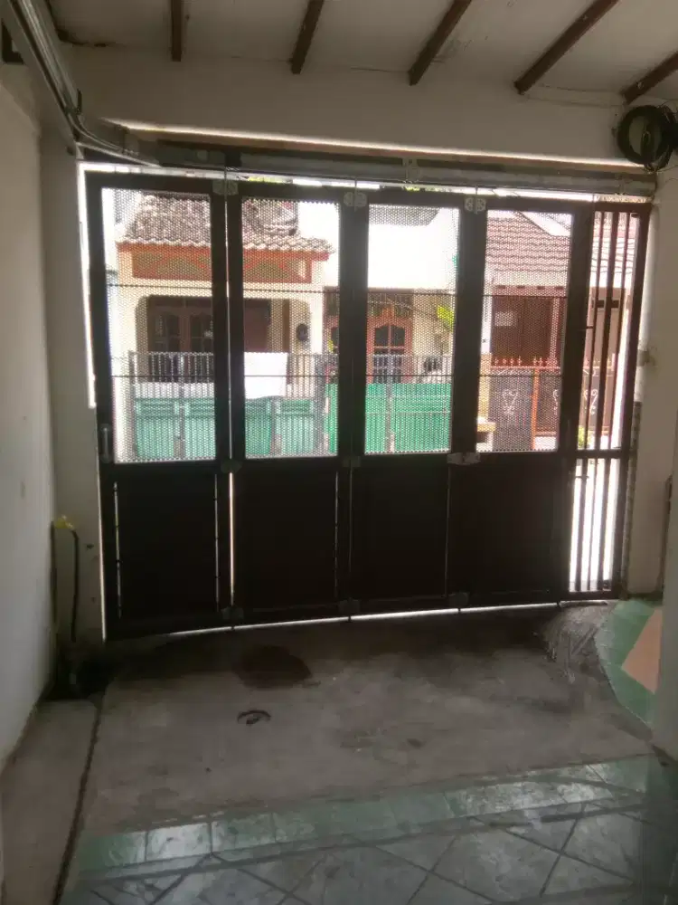 Pintu Garasi Tikung 4 Pintu