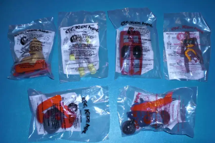 KFC mainan kamen rider , happy meal masked rider