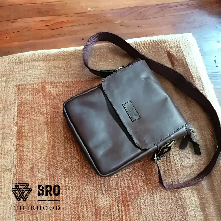 Tas selempang sling bag kulit sapi asli TSB08