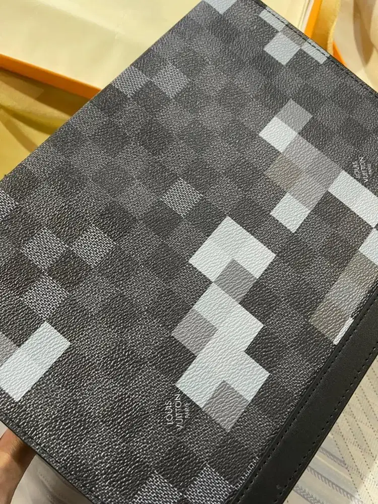 Pouch clutch branded