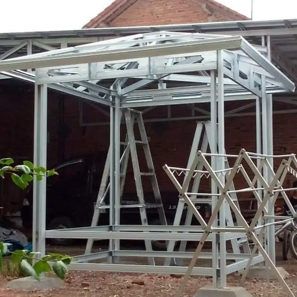 Rangka atap baja ringan