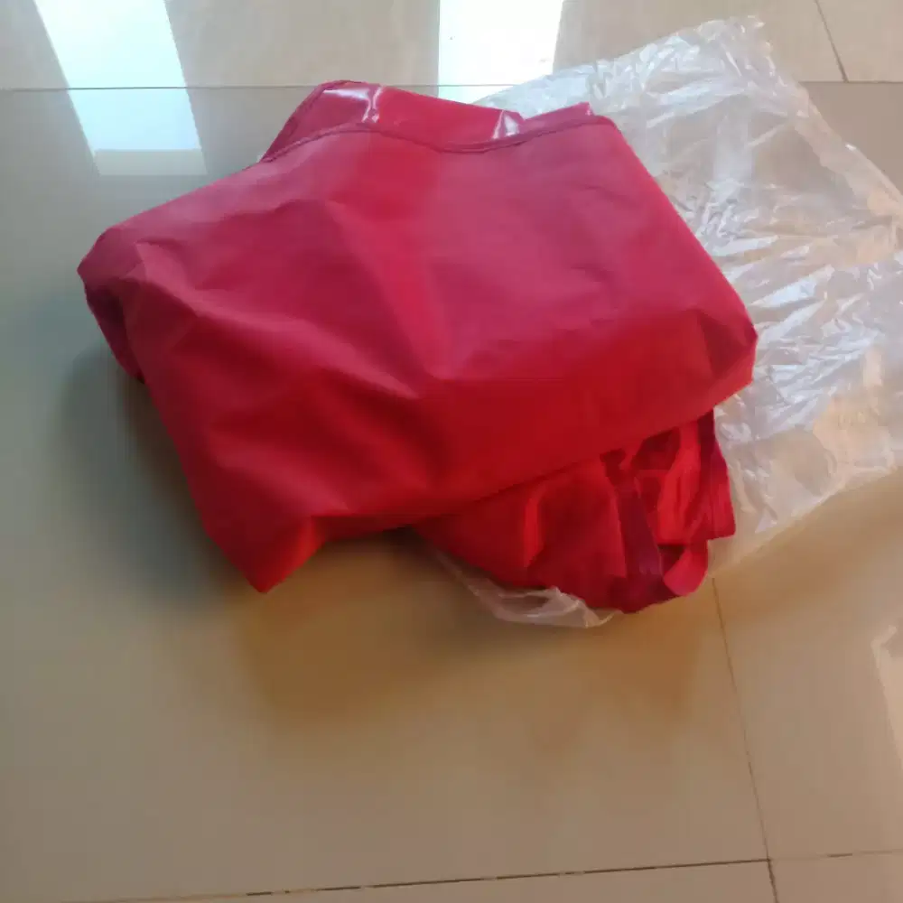 Tenda lipat ukuran 2 meter warna merah