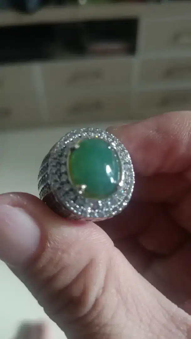 Giok Burma Type A Jadeite Jade
