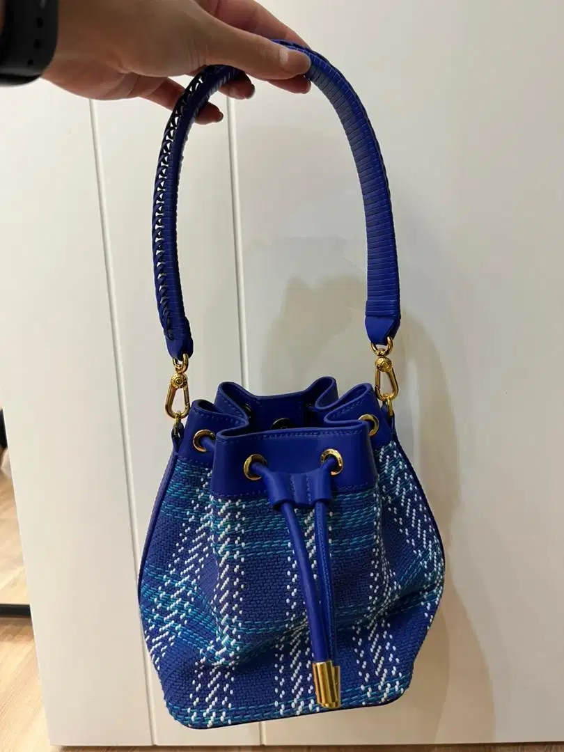 Tas charles and keith