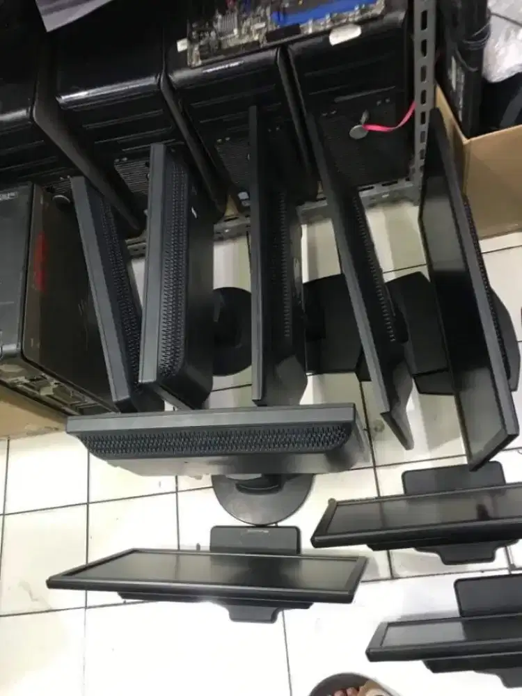 Menerima Satuan dan Borongan Monitor Bekas