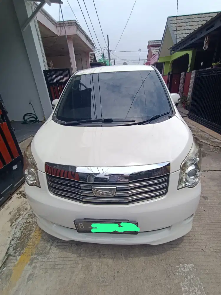 Toyota Nav1 2013 Bensin - Mobil Bekas - 917067731