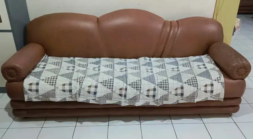 Dijual sofa panjang muat 4-5 orang