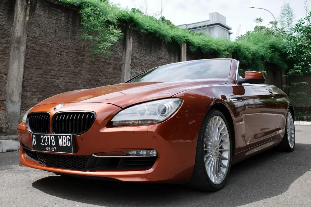 BMW // 650i 4.4L V8 CONVERTIBLE 2011