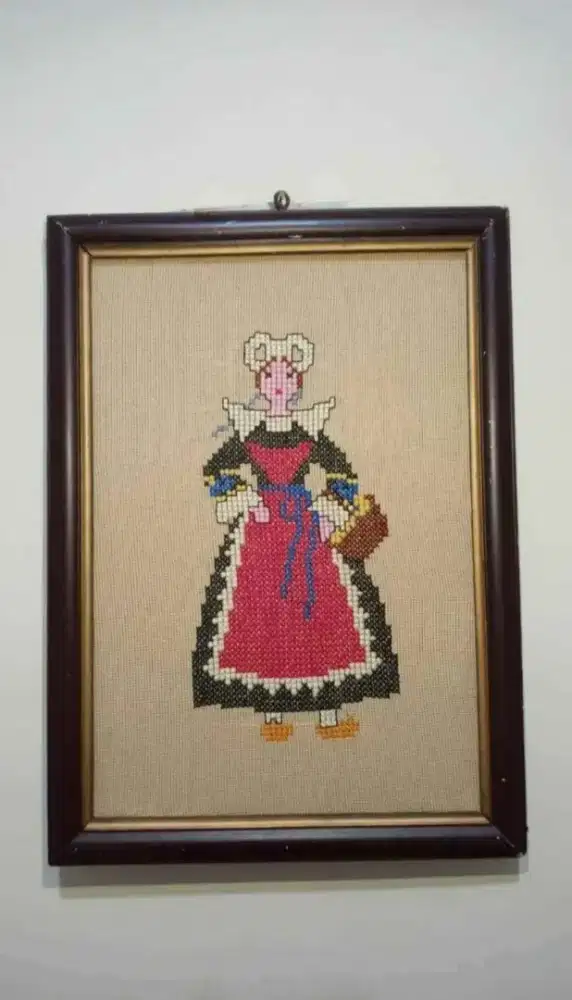 TOLONG TERJUAL 2 KRISTIK/KRUISSTEEK/CROSS STITCH ANTIK