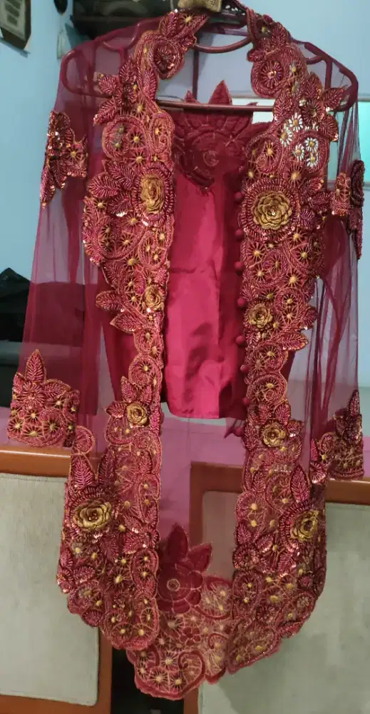Setelan Kebaya modern