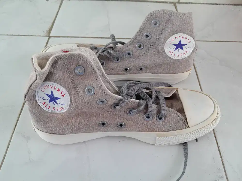 Jual sepatu ori merk converse All Star premium cuci gudang harga nego.