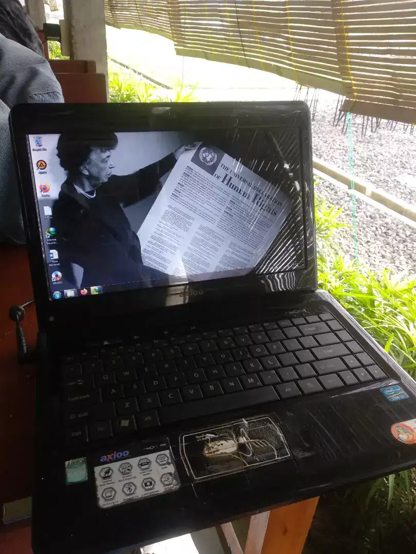 Laptop Axioo Core i3