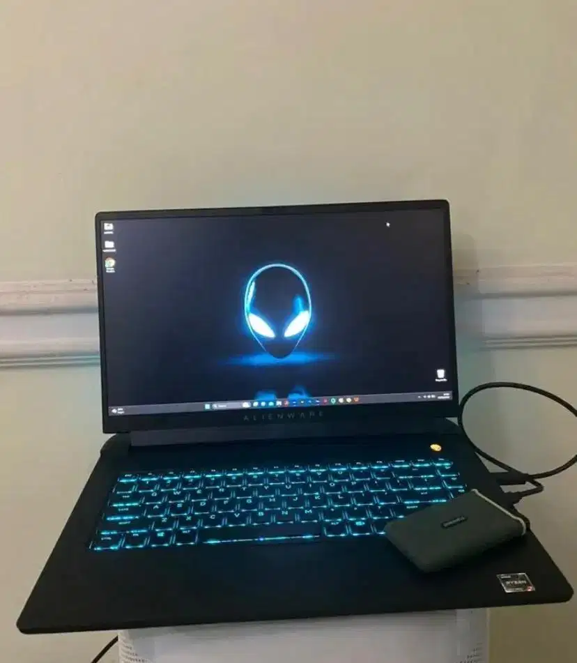 DELL ALIENWARE R5 RYZEN EDITION M15 (NETT)