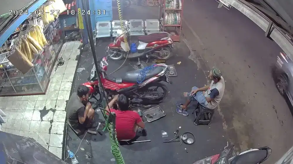 Cari mekanik    utk bengkel motor