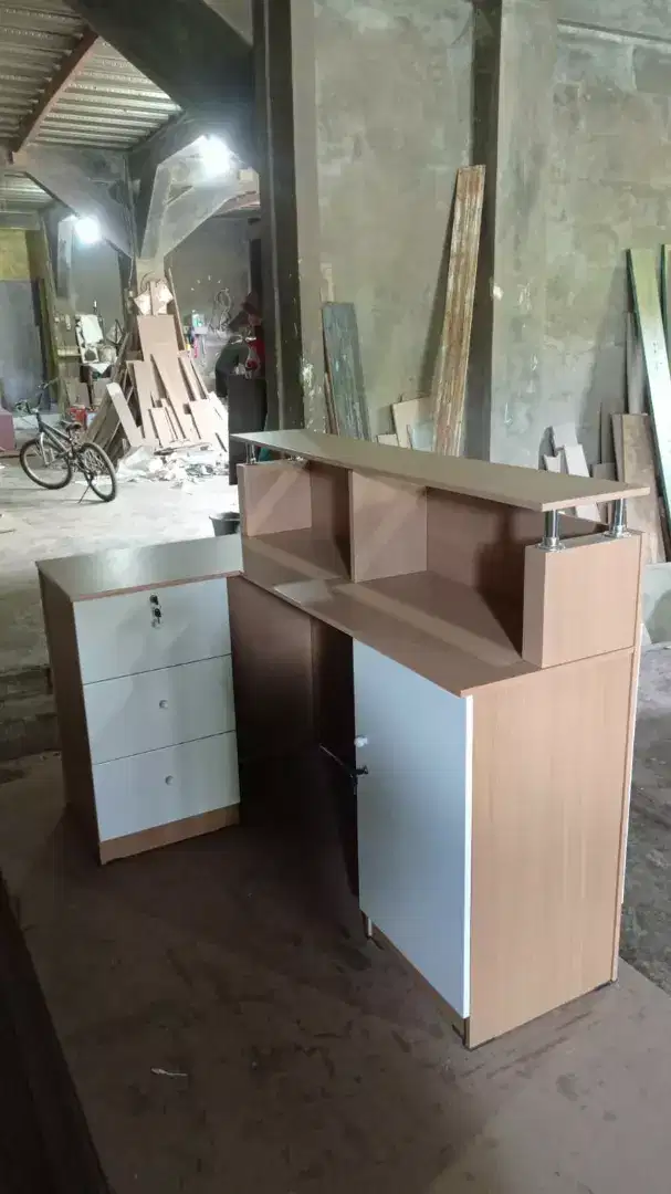 Meja Usaha Terbaru