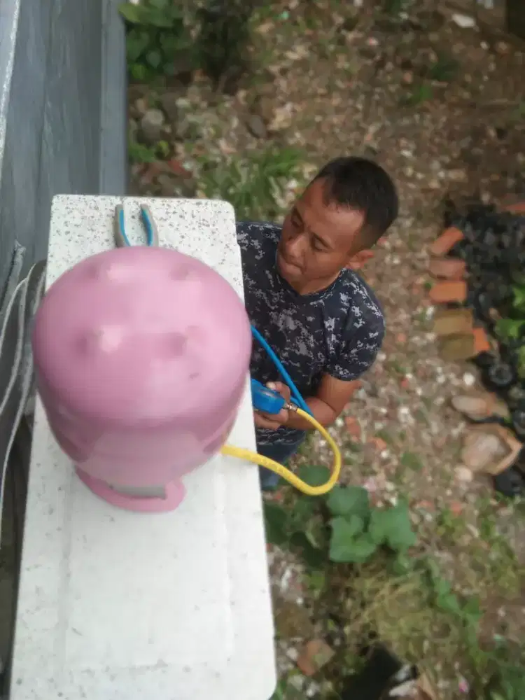 Service AC panggilan: jasa cuci AC bongkar pasang AC baru / second