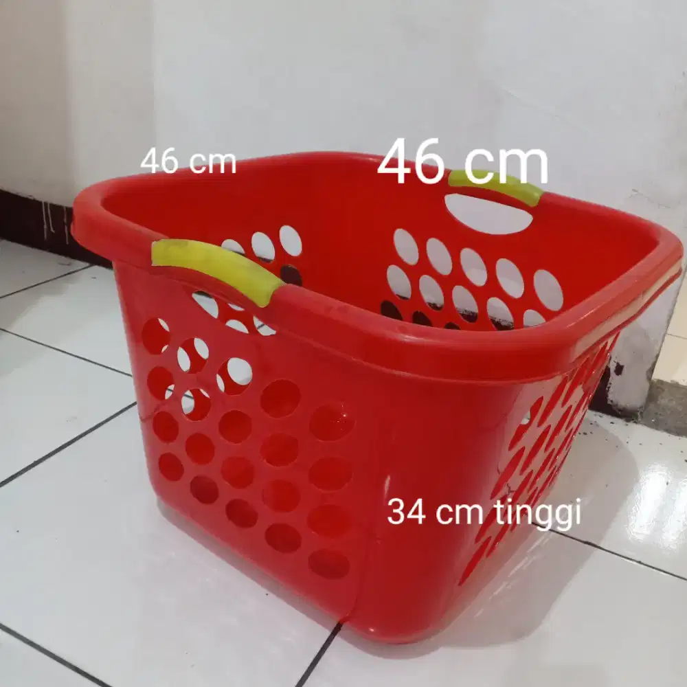 Keranjang besar merah 46 cm