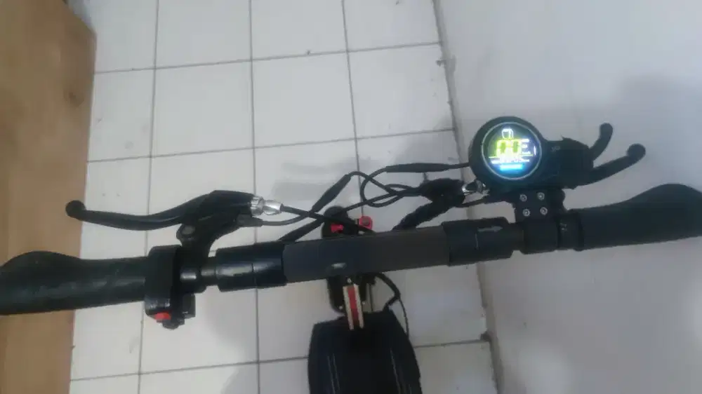 Skuter listrik lipat