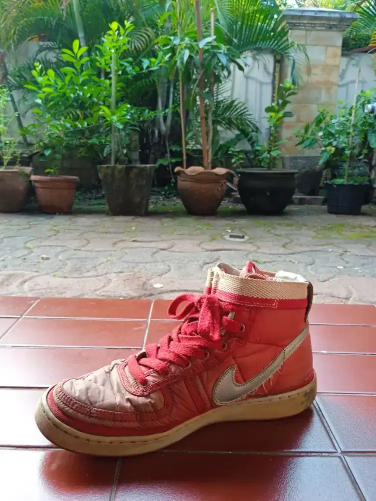 Nike vandal vintage red
