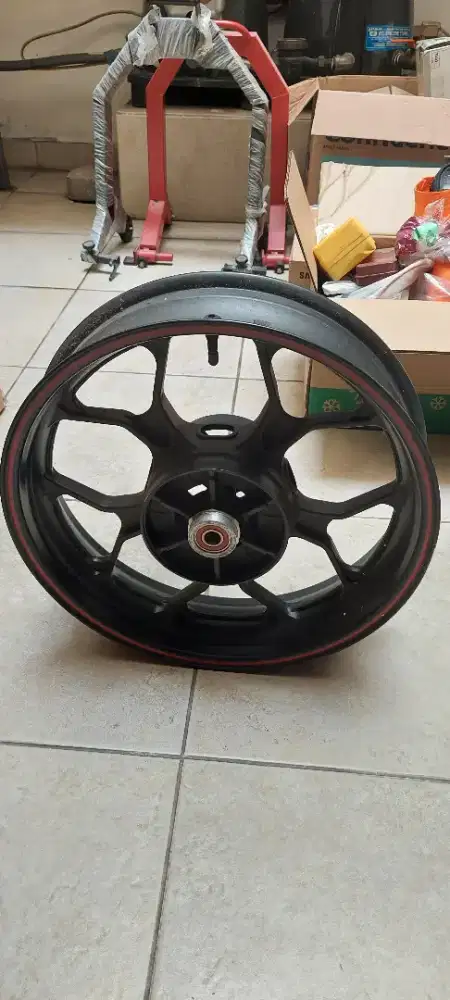 Velg Racing Belakang Original Yamaha R25 2016 & MT25 Kond masih Baru