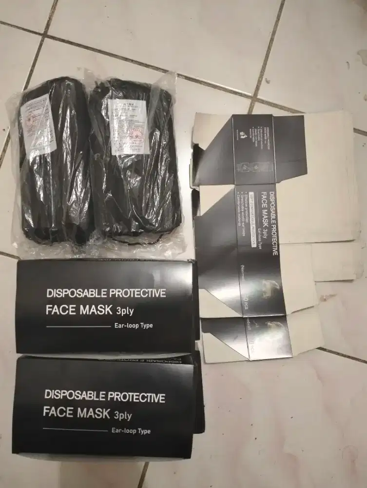 Masker Earloop 3Ply 50pcs Hitam